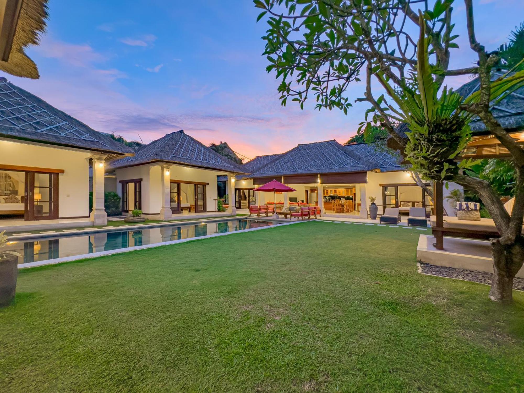 Villa Bugis Drupadi Seminyak 外观 照片