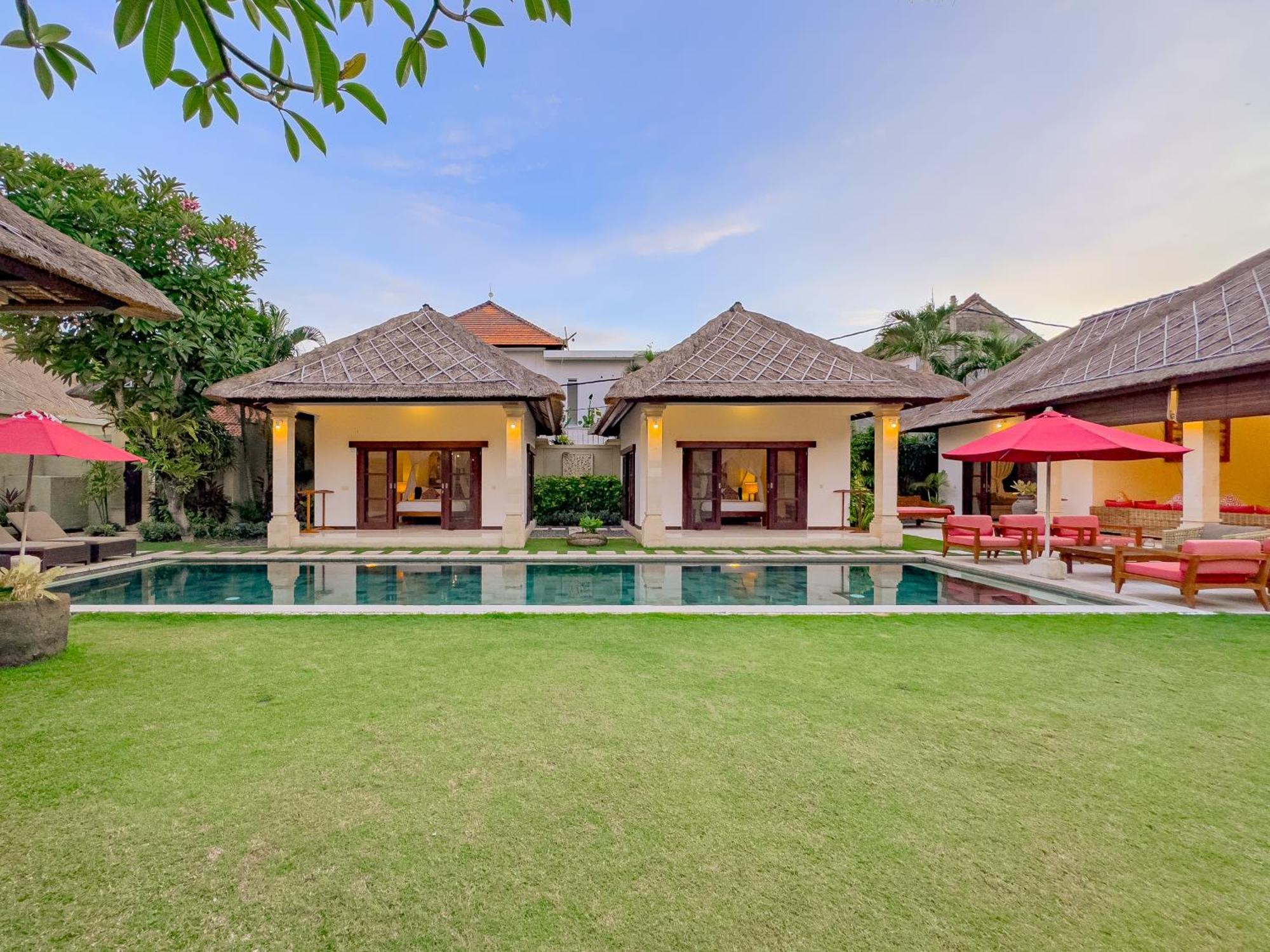 Villa Bugis Drupadi Seminyak 客房 照片