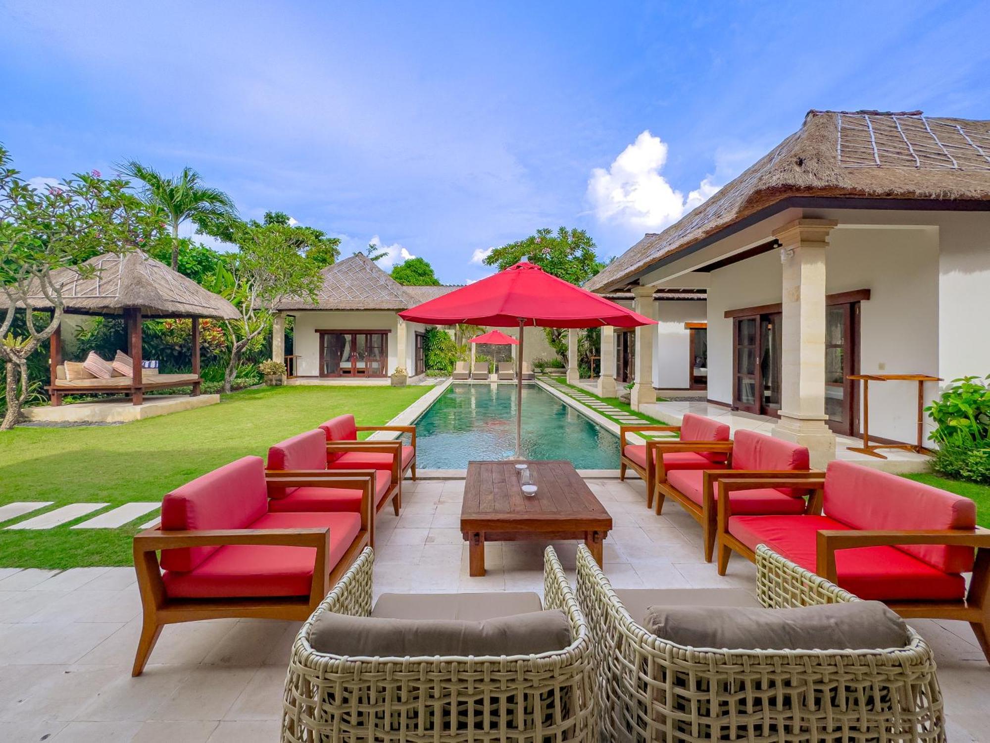 Villa Bugis Drupadi Seminyak 客房 照片