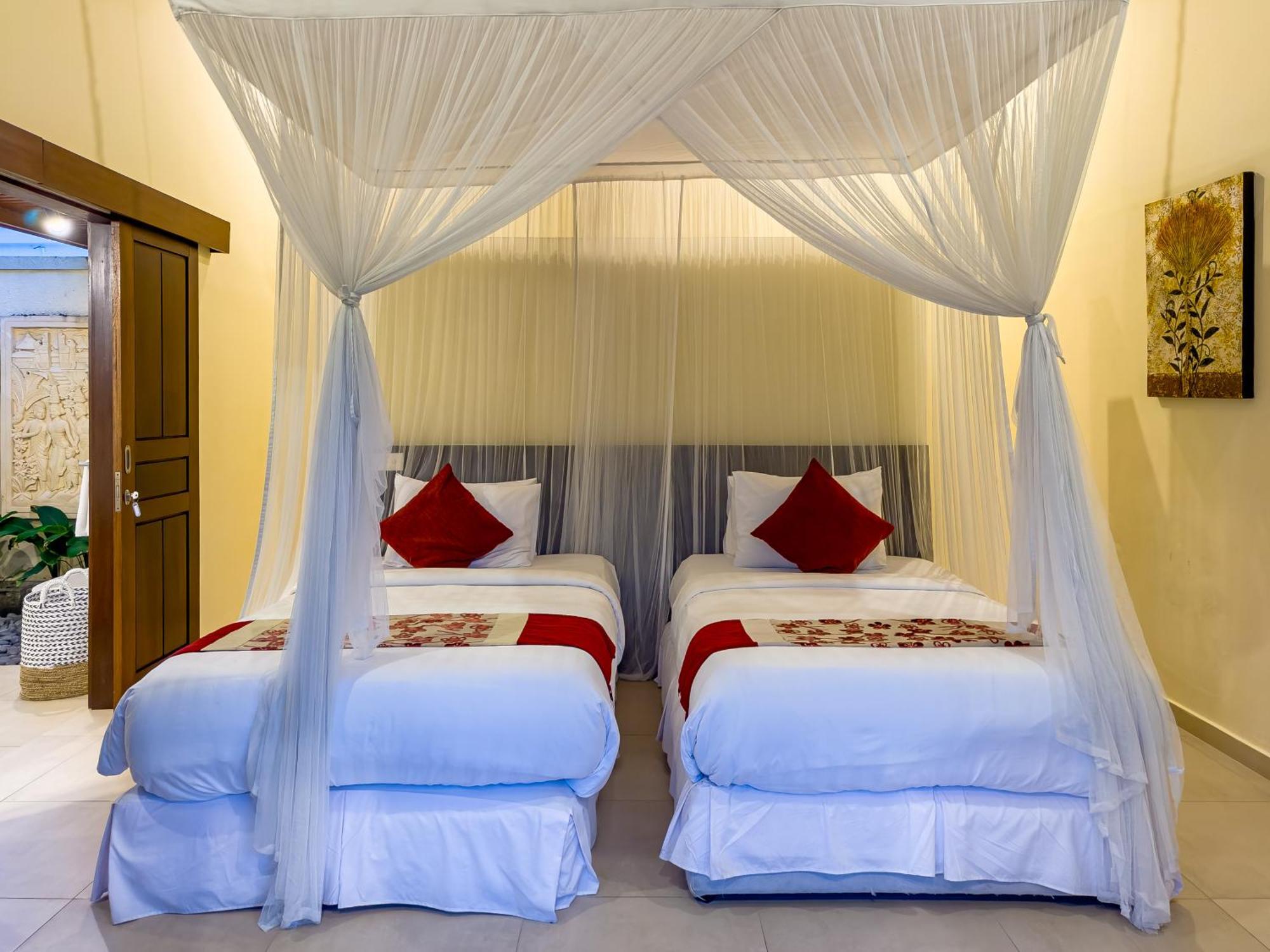 Villa Bugis Drupadi Seminyak 客房 照片