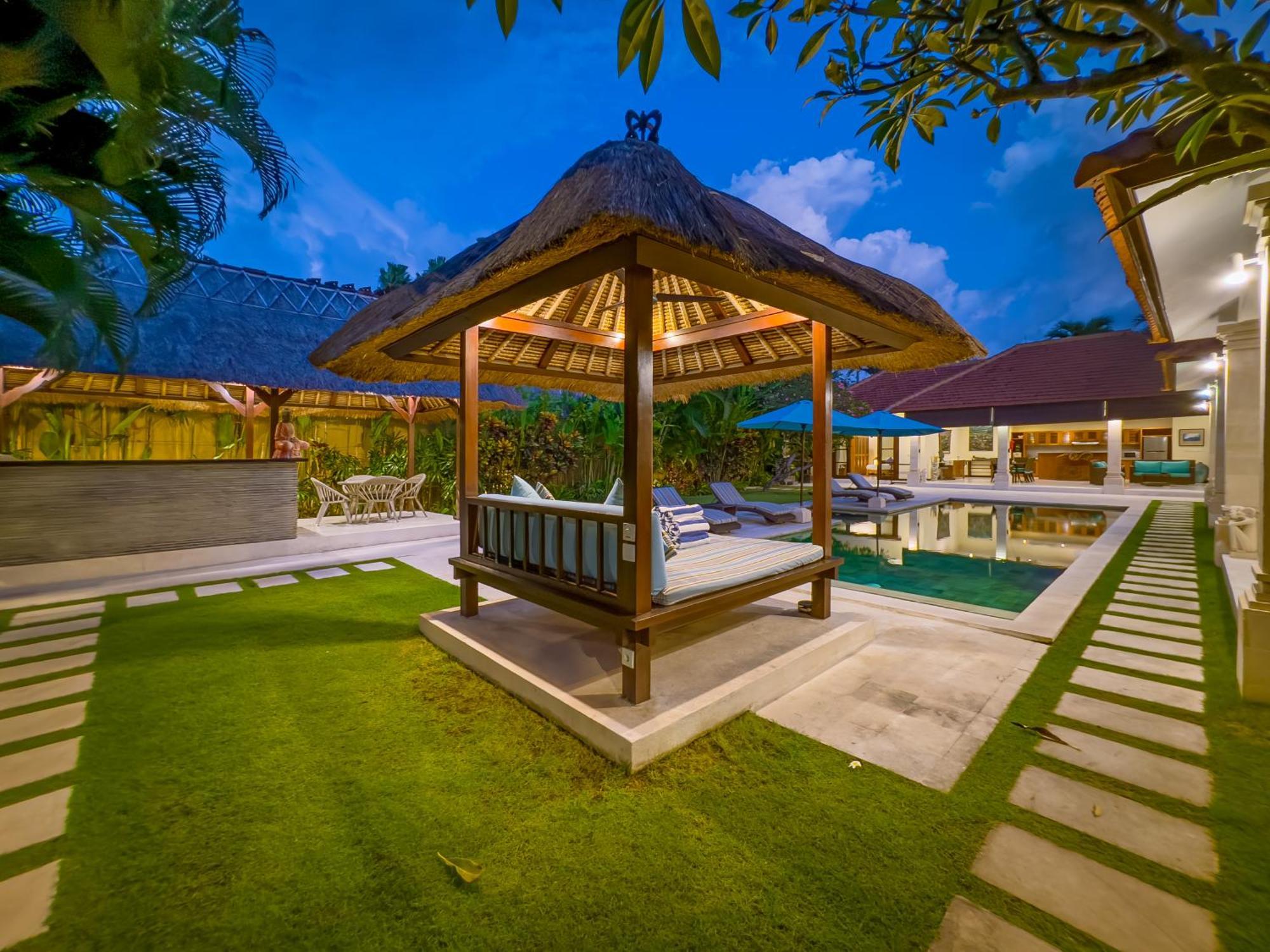 Villa Bugis Drupadi Seminyak 客房 照片
