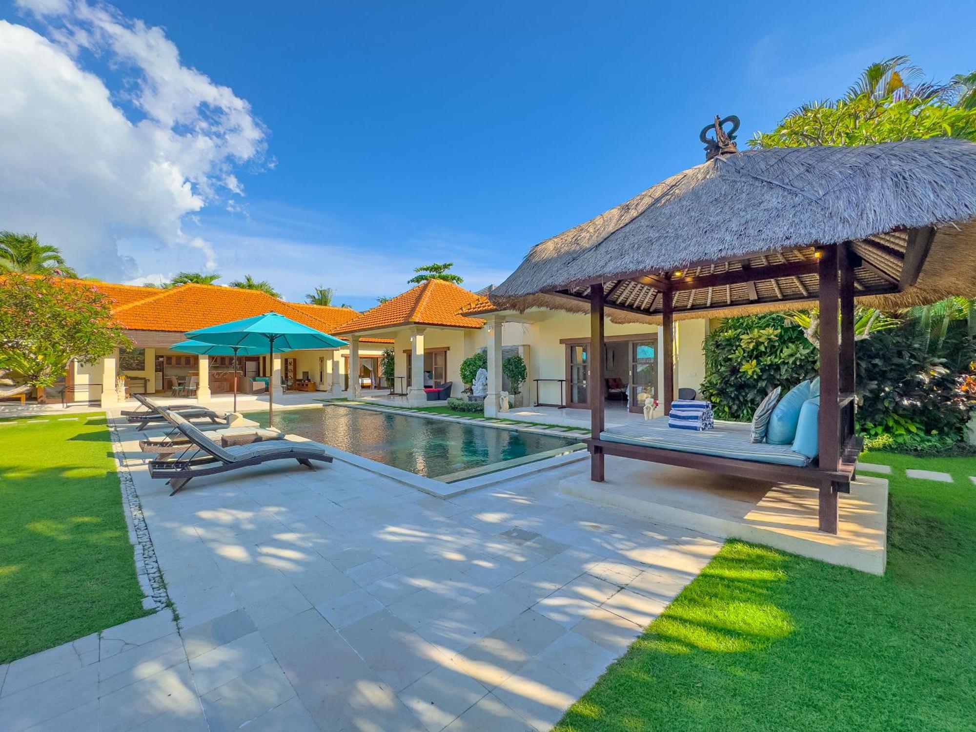 Villa Bugis Drupadi Seminyak 客房 照片
