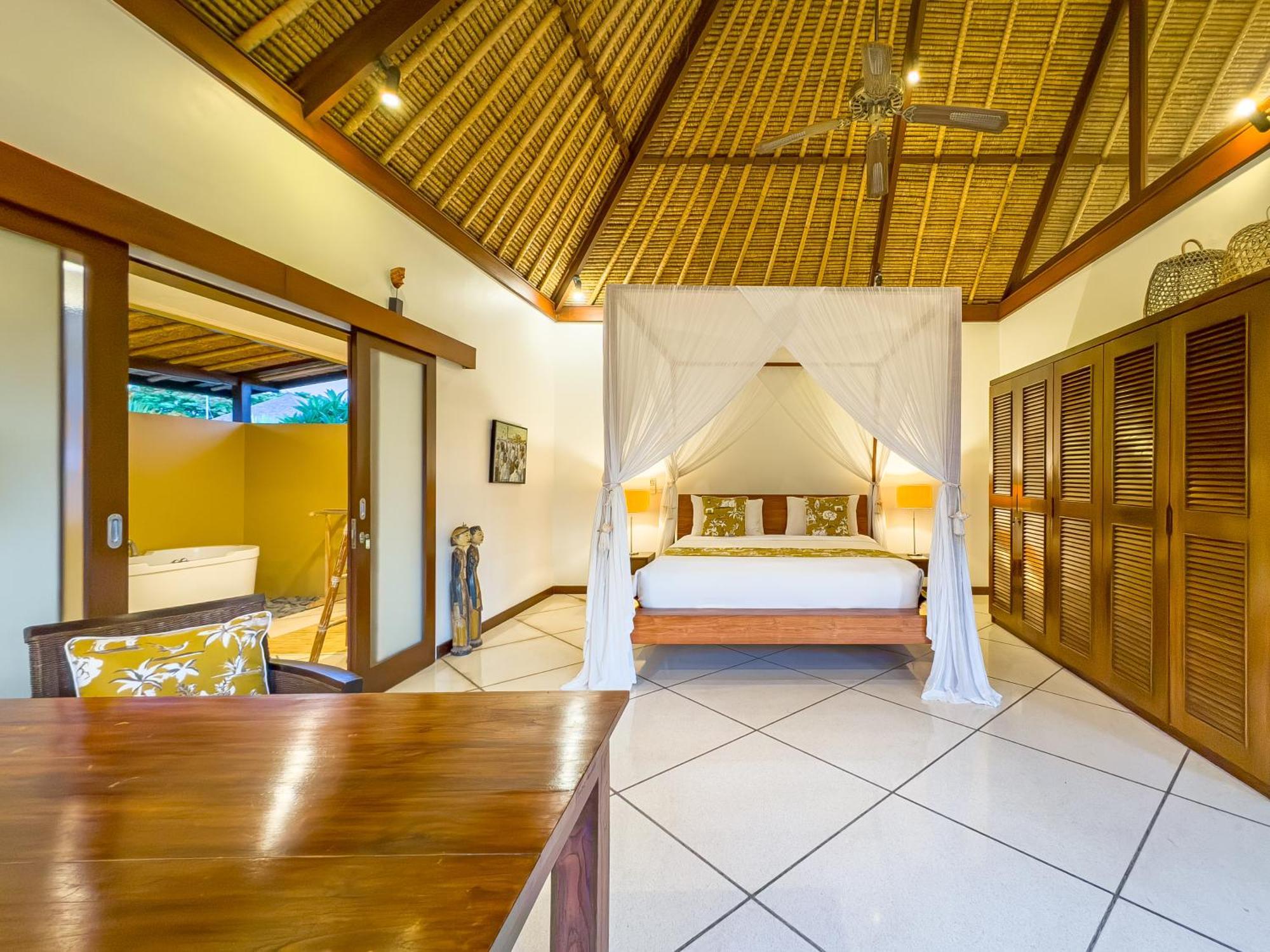 Villa Bugis Drupadi Seminyak 客房 照片